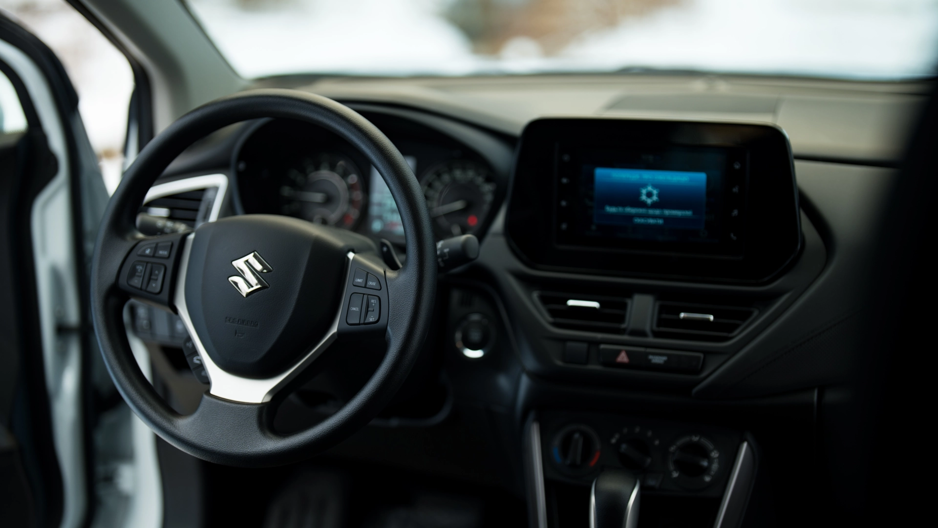 прокат Suzuki SX4 S-Cross фото 4